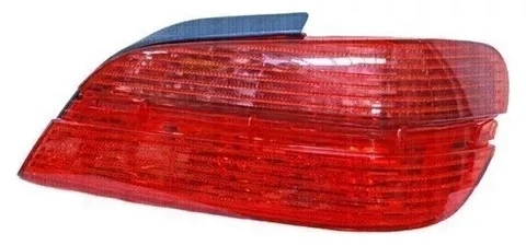 Repuesto de farol trasero derecho para Peugeot 406 del año 1999 al 2004. ¡Compra el tuyo en Chile!