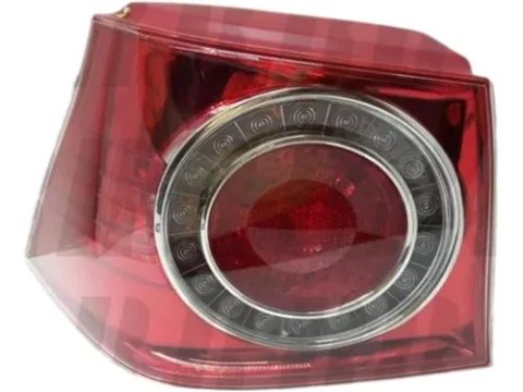 Farol trasero izquierdo de un Volkswagen Golf A4 brasileño del año 2009 a 2013, imagen principal.