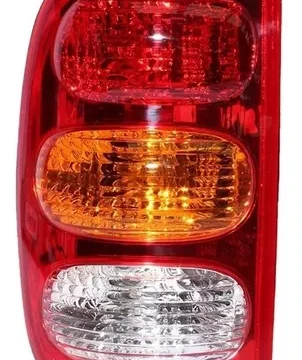 Faro trasero izquierdo de un modelo Mahindra Pik Up fabricado entre 2011 y 2021, en Chile.