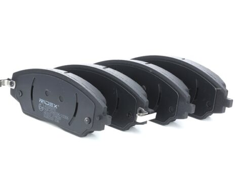 Pastillas de freno delanteras para Chevrolet Cobalt 1.8 2017/2018, Sonic 1.6 2011/2016, Spin 1.8 2017/2020. Marca Ceramica Ultrapad con sistema anti vibración y ruido.