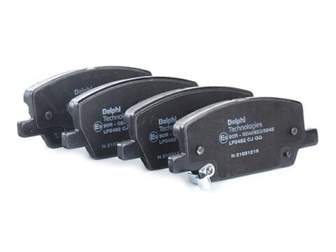 Pastillas de freno delanteras para Chevrolet Tracker 1.8 del año 2018 al 2021, semimetálicas, Ultrapad con sistema anti vibración y ruido. Ideal para mantener tu auto seguro en Chile.