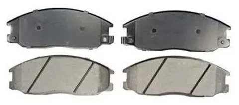 Pastillas de freno delanteras de diferentes modelos de vehículos, con recubrimiento semimetálico y sistema anti vibración y ruido. Compatible con Hyundai H-1, Santa Fe, Ssang Yong Actyon, Rexton y Stavic. Años variados.