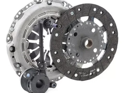 Kit de embrague compuesto por 3 piezas para un Nissan Sentra B17 1.8 del año 2013 al 2018, con motor Mra18De. ¡Aprovecha esta oferta especial!