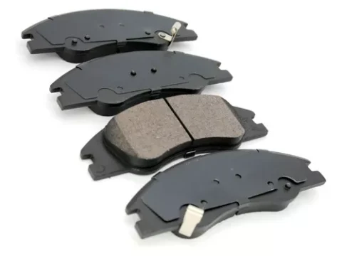 Pastillas de freno delanteras para Ford Ranger y Mazda BT50, semimetálicas Ultrapad con sistema anti vibración y ruido - Imagen principal.