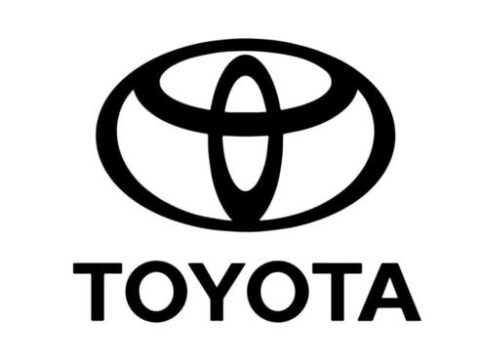 Depósito auxiliar de radiador de Toyota Veloz 2023 en adelante. Pieza de repuesto para el sistema de enfriamiento del vehículo. Reparación y mantenimiento automotriz en Chile.